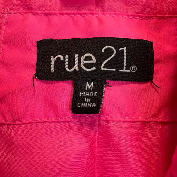 Rue21 Pink "Sassy" Windbreaker Jacket M Cropped Barbiecore Retro Hoodie Zip Pock - Picture 2 of 6